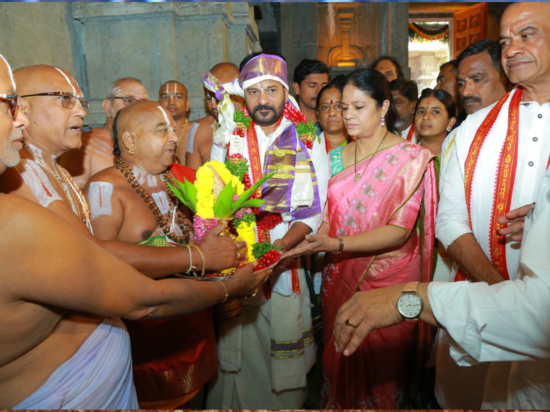 CM Revanth in the presence of Ramaiah in the service of Yadadrishu