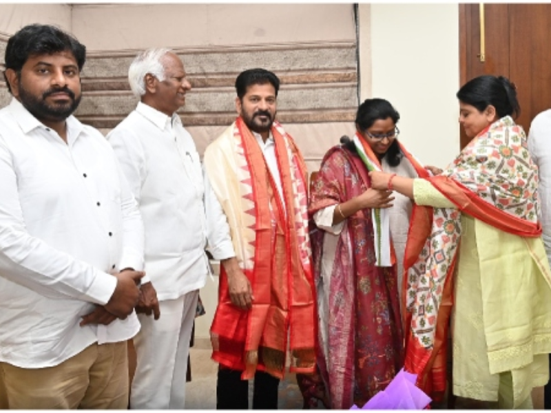 Kadiyam Srihari, Kavya Joined Congress Party Hyderabad