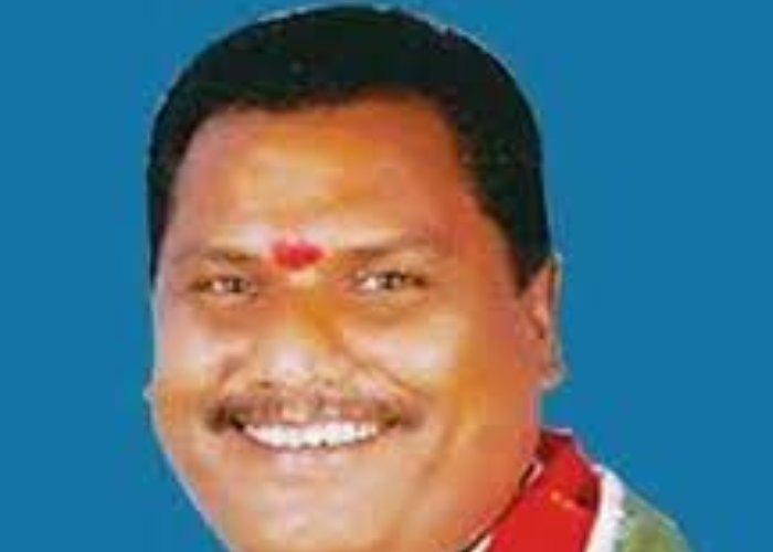 Adluri Lakshman kumar, vip