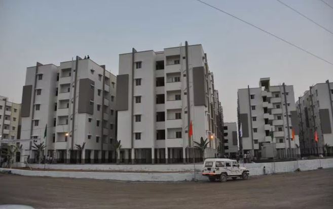 Police Takes Chitrapuri Colony Society President Anil Into Two days Custody