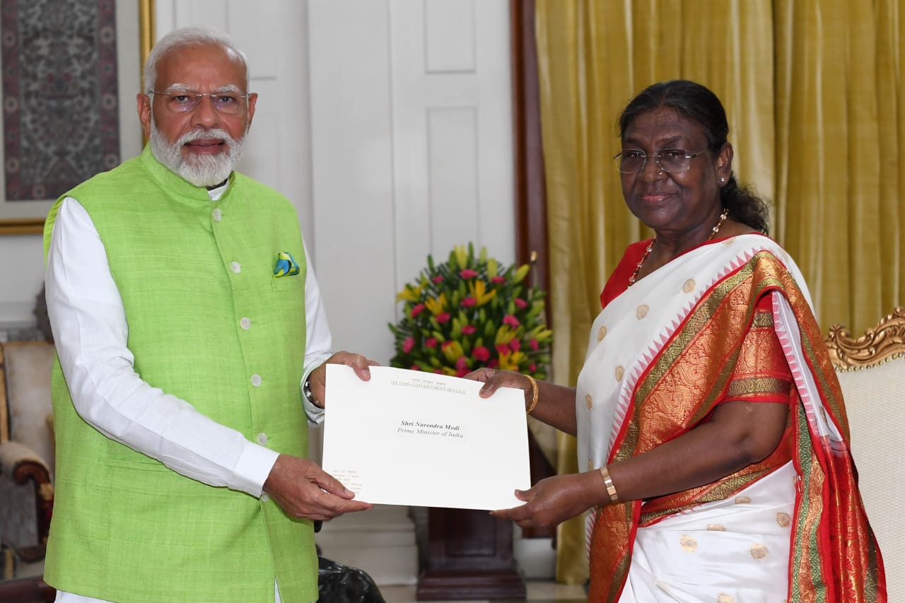 PM Narendra Modi Resignation