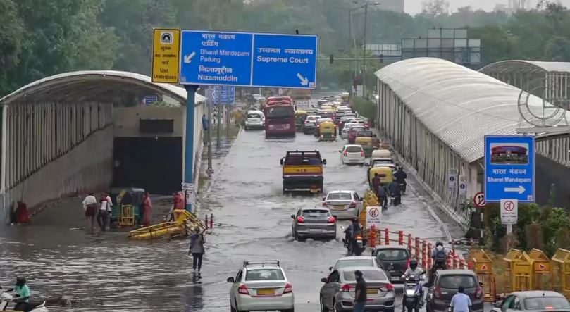 Heavy Rain In Delhi