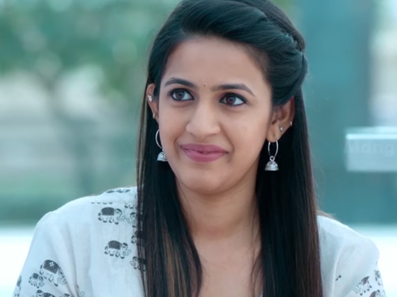Actress Niharika Konidela Comments About Saidharamtej Allu Arjun