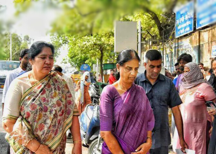 ex ministers met kavitha