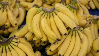 does eating banana saves us from heart attacks
