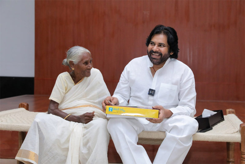 Perantalu With Pawan