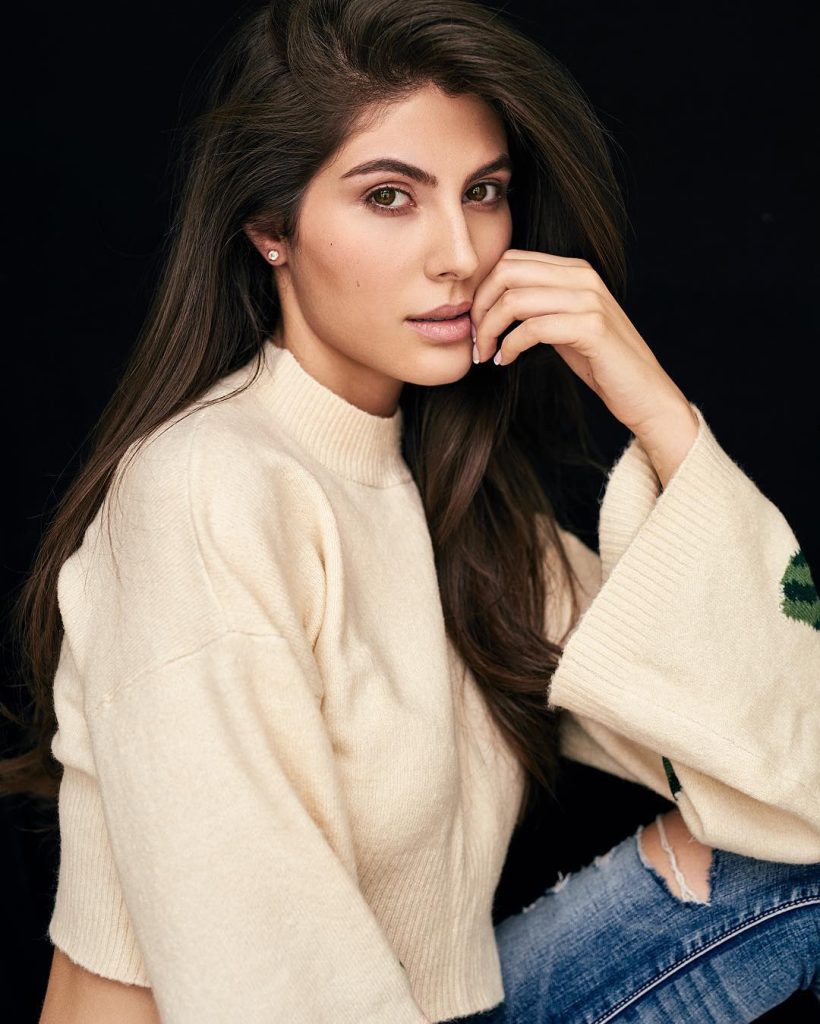 Elnaaz Norouzi (Image Source: Twitter)