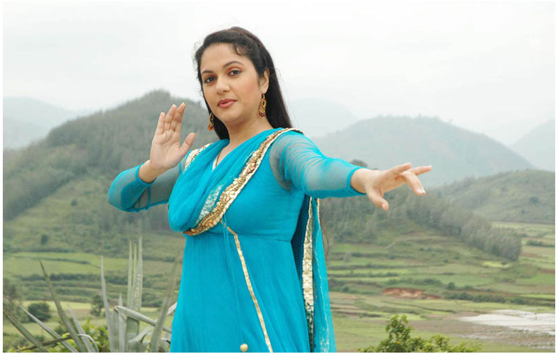 Gracy Singh 