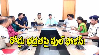 Collector Hanumantha Rao ( image credit: swetcha reporter)